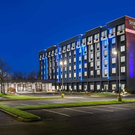 Hotel Doubletree By Hilton Monroe Township Cranbury Rossmoor Exterior foto
