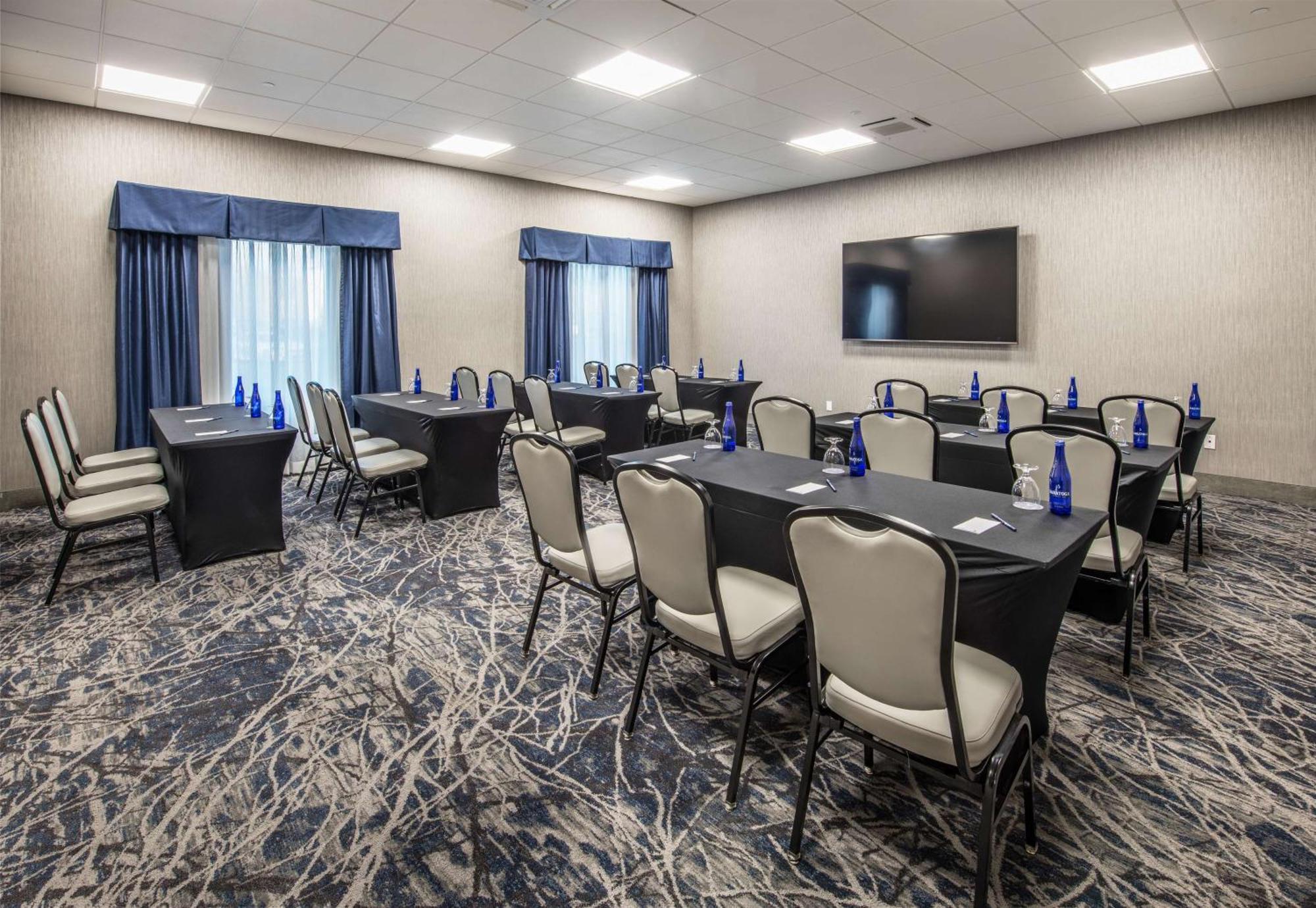 Hotel Doubletree By Hilton Monroe Township Cranbury Rossmoor Exterior foto