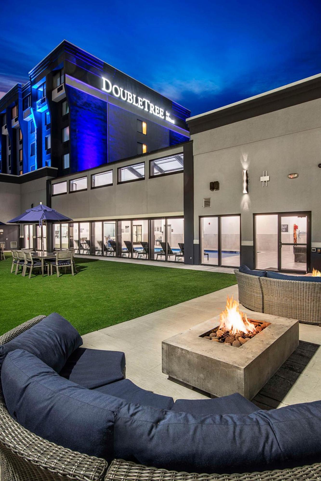 Hotel Doubletree By Hilton Monroe Township Cranbury Rossmoor Exterior foto